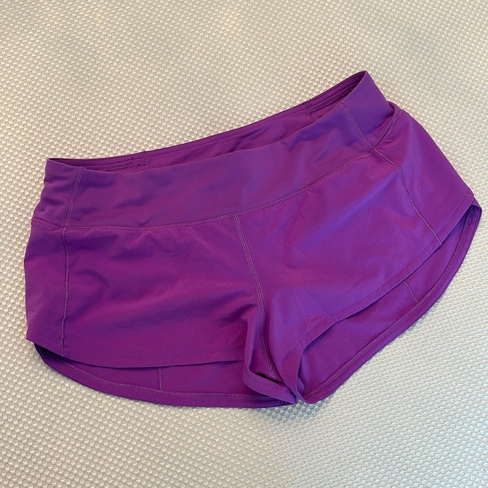 Lululemon Speed Up Shorts. Size 4. 2.5” low rise